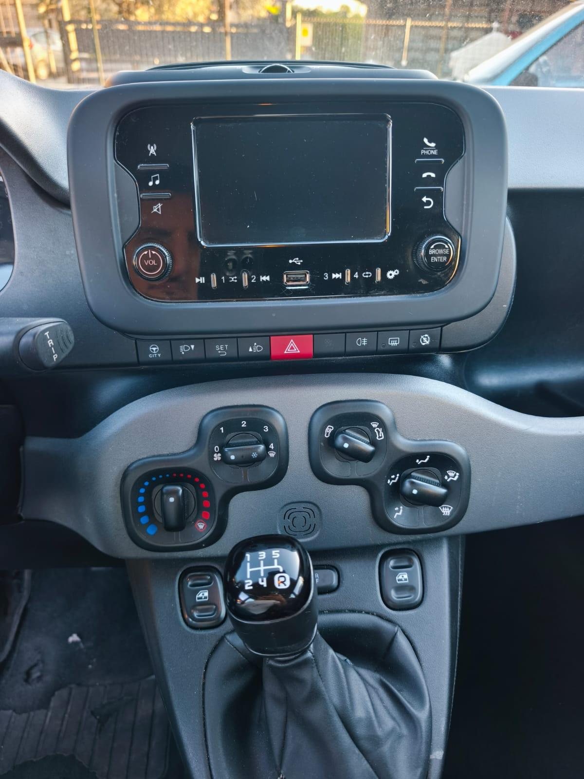 Fiat Panda 1.0 FireFly S&S Hybrid City Life usata Torchiara Cilento - foto 5