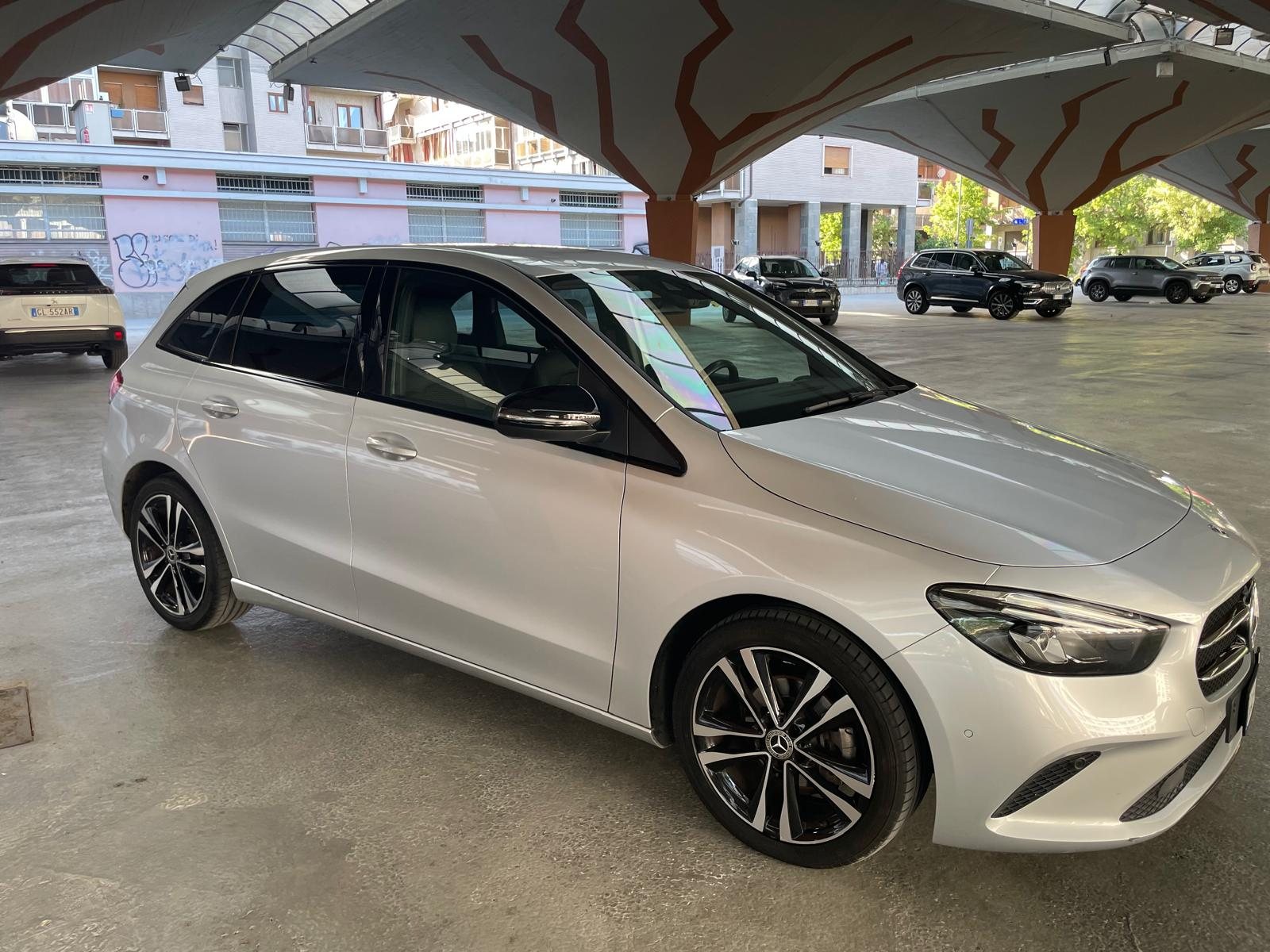 Mercedes-Benz Classe B 180 d Automatic Sport usata Torchiara Cilento - foto 2