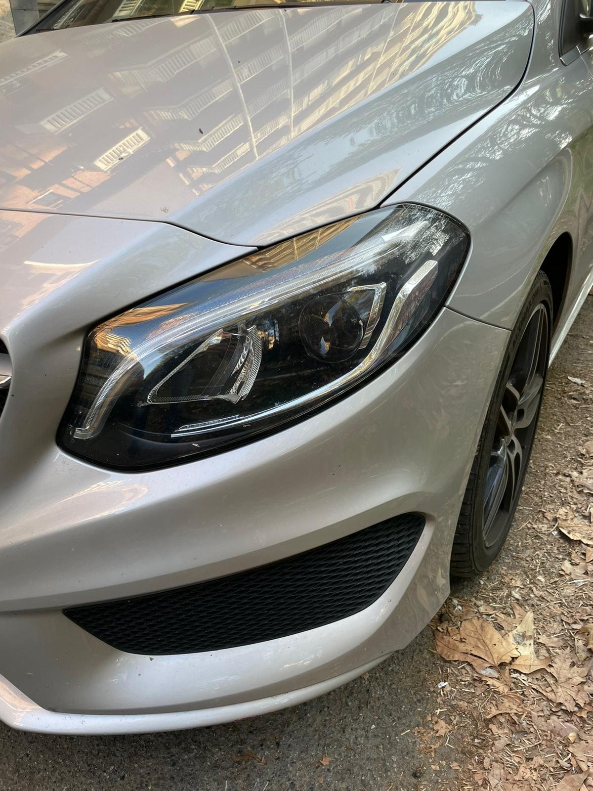 Mercedes-Benz Classe B 180 d Automatic Premium AMG Line usata Torchiara Cilento - foto 3
