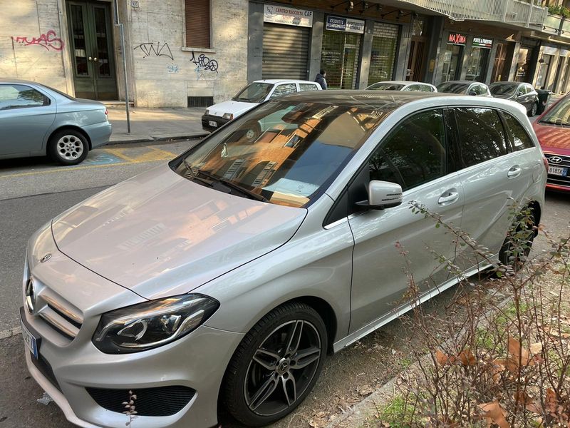 Mercedes-Benz Classe B 180 d Automatic Premium AMG Line usata in vendita a Torchiara